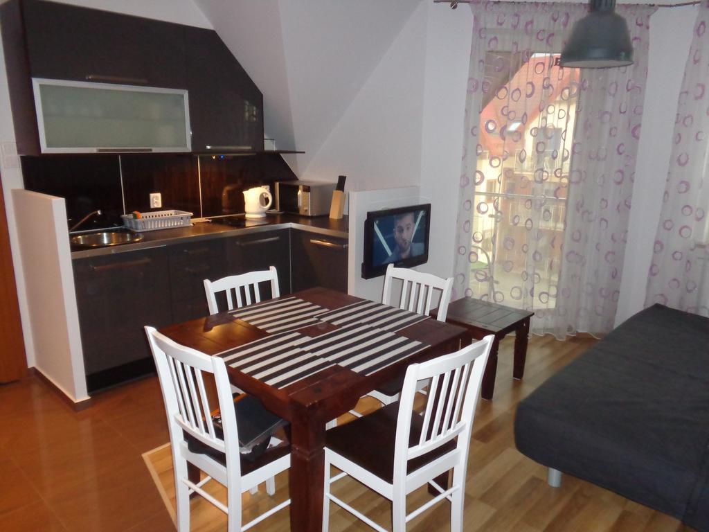 Apartament Lisi Jar Jastrzębia Góra Exteriör bild