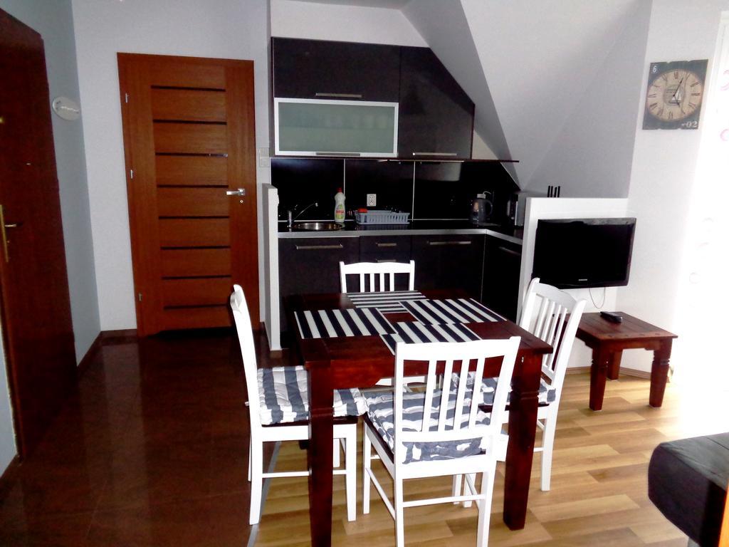 Apartament Lisi Jar Jastrzębia Góra Exteriör bild